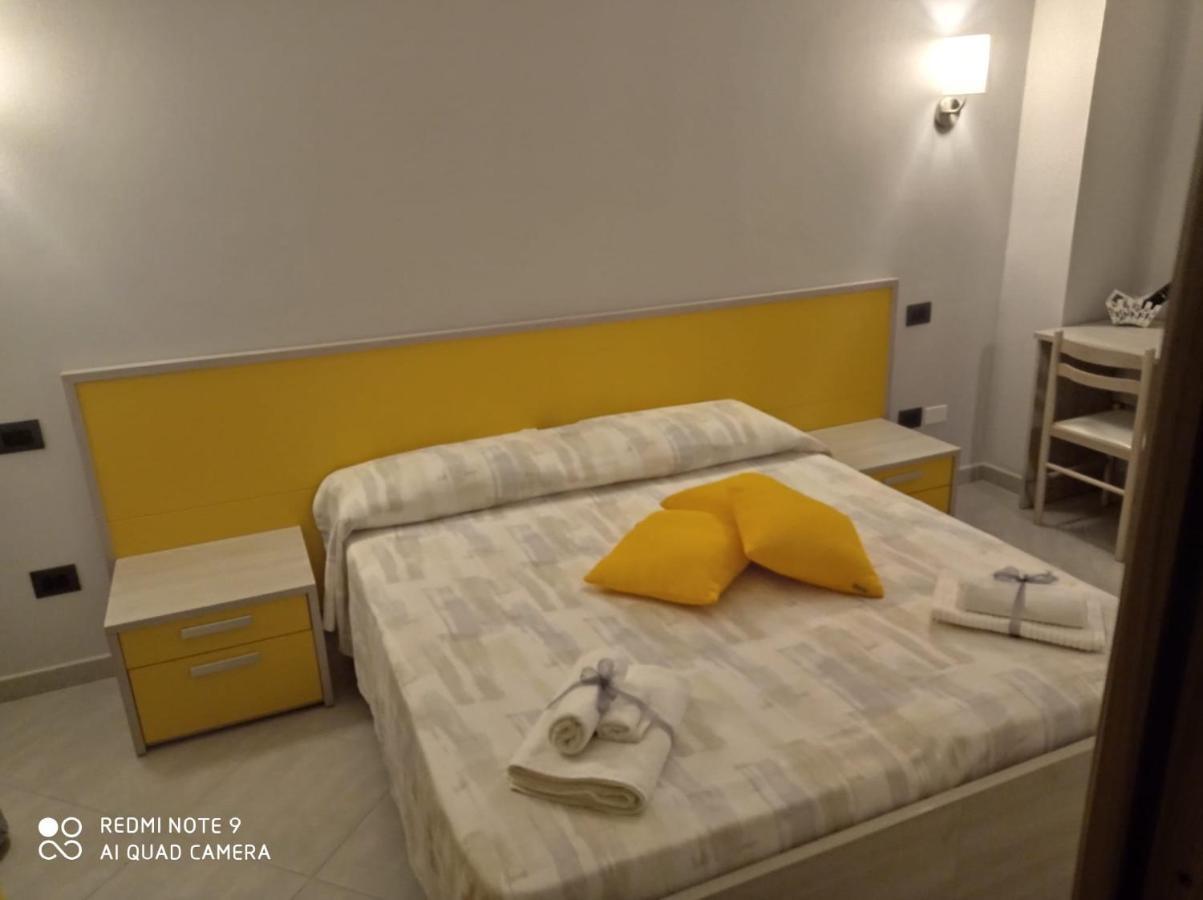Affittacamere Borgata Marina Roseto Capo Spulico Ngoại thất bức ảnh
