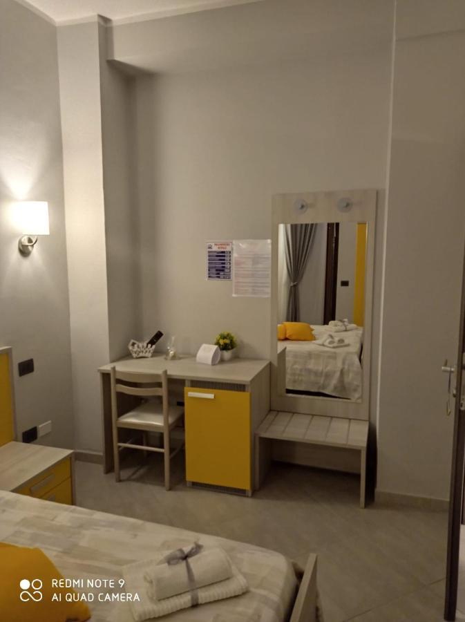 Affittacamere Borgata Marina Roseto Capo Spulico Ngoại thất bức ảnh